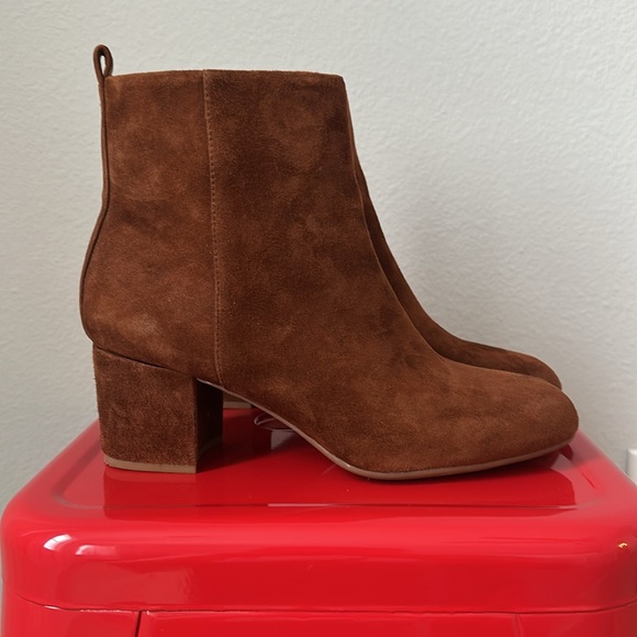 Gianni Bini cognac suede booties size 8.5 - Picture 3 of 7
